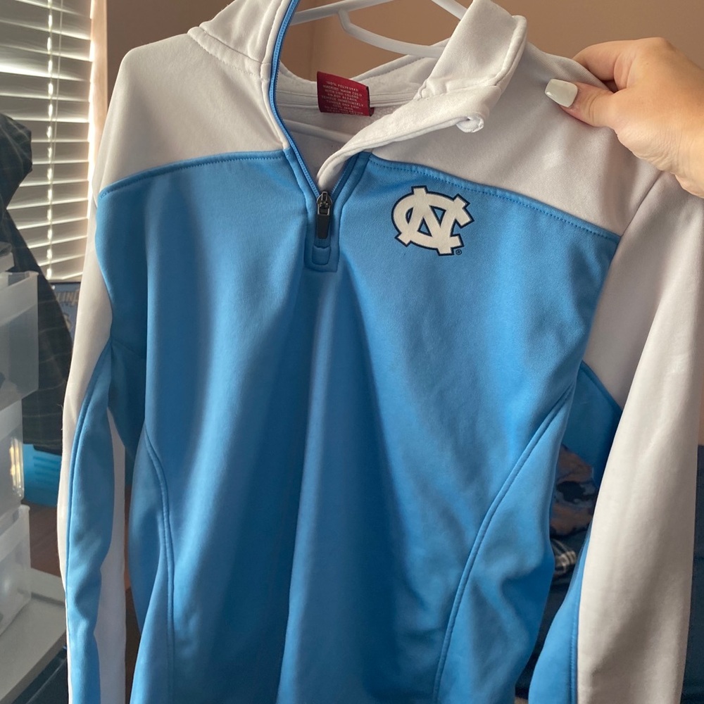 unc pullover